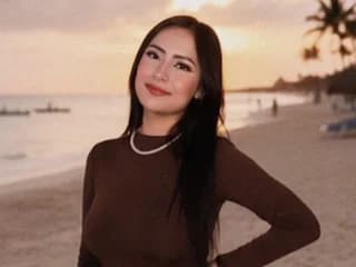 WebCAM of DenniseHilton